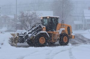 How to Prepare Construction Equipment for the Winter 1 How to prepare construction equipment for the winter hl955tm steven desmarais snow removal 1 e1612903467592