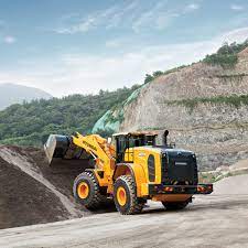 New additions to hyundai's line of hl900 wheel loaders hyundai hl975 dumping