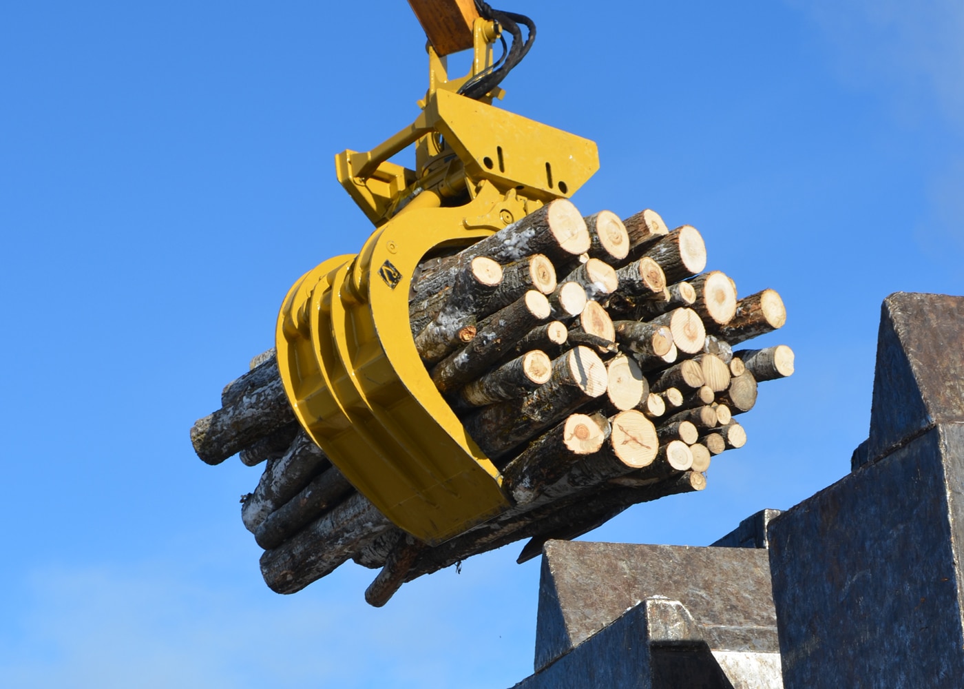 Builtrite Wood Handling Grapples | Tracey Road Equipment