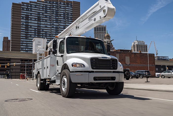 Freightliner m2 106 plus