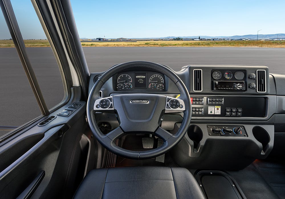 Freightliner 114sd plus