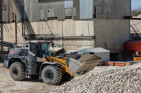 Autonomous wheel loaders: the future of smarter jobsite performance liebherr autonomous wheel loaders blog3