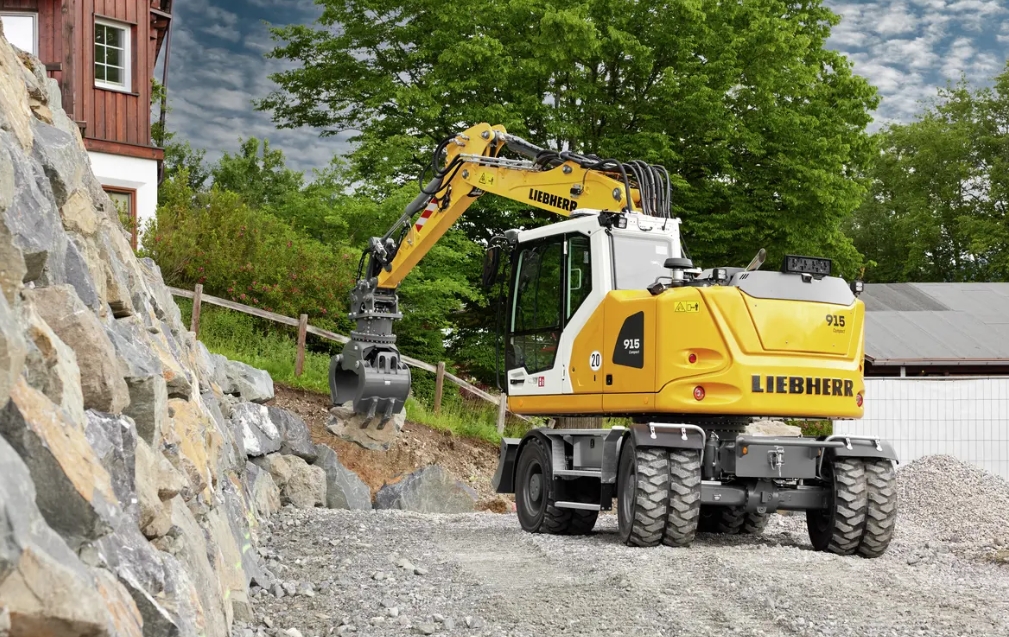 Liebherr rubber tired excavators - a915 compact litronic