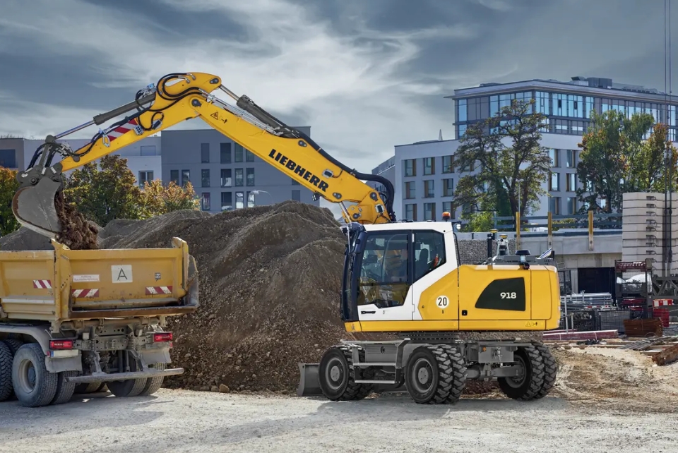 Liebherr rubber tired excavators - a918 litronic