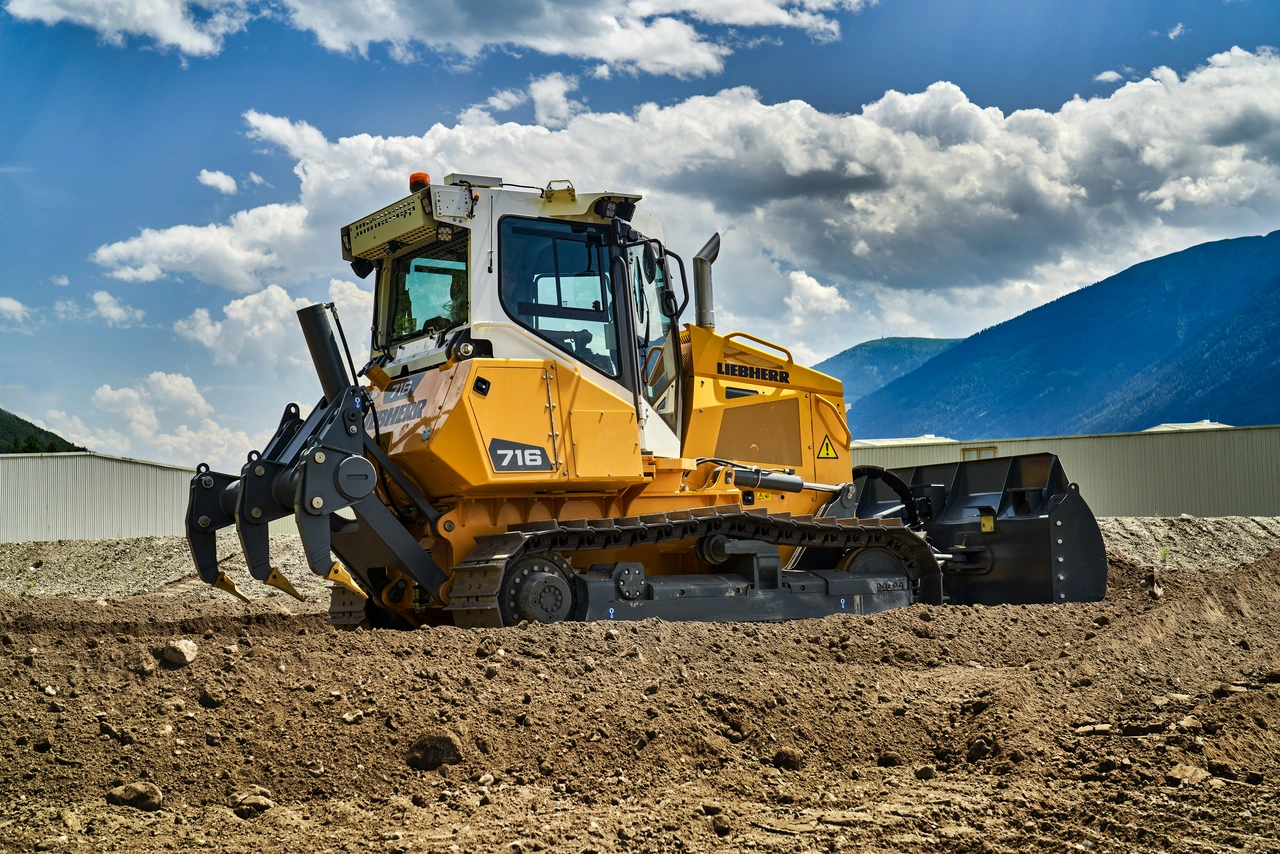 Liebherr crawler tractors - pr716