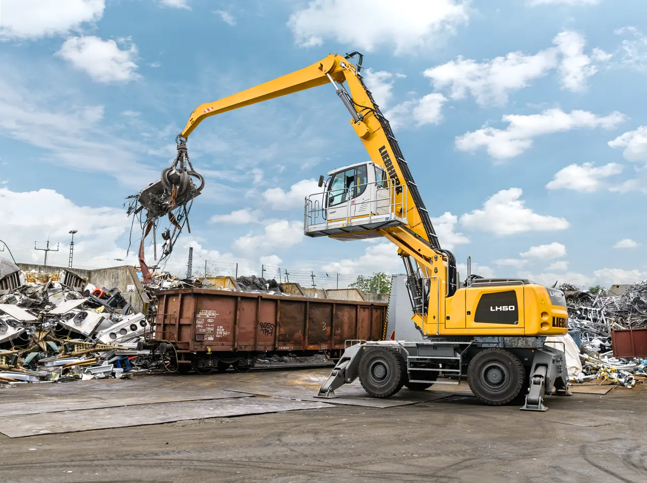Liebherr mobile material handlers liebherr lh50m industry