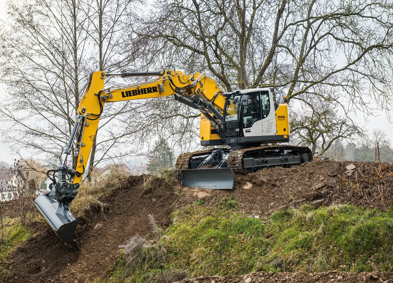 Liebherr crawler excavators - r926 compact litronic