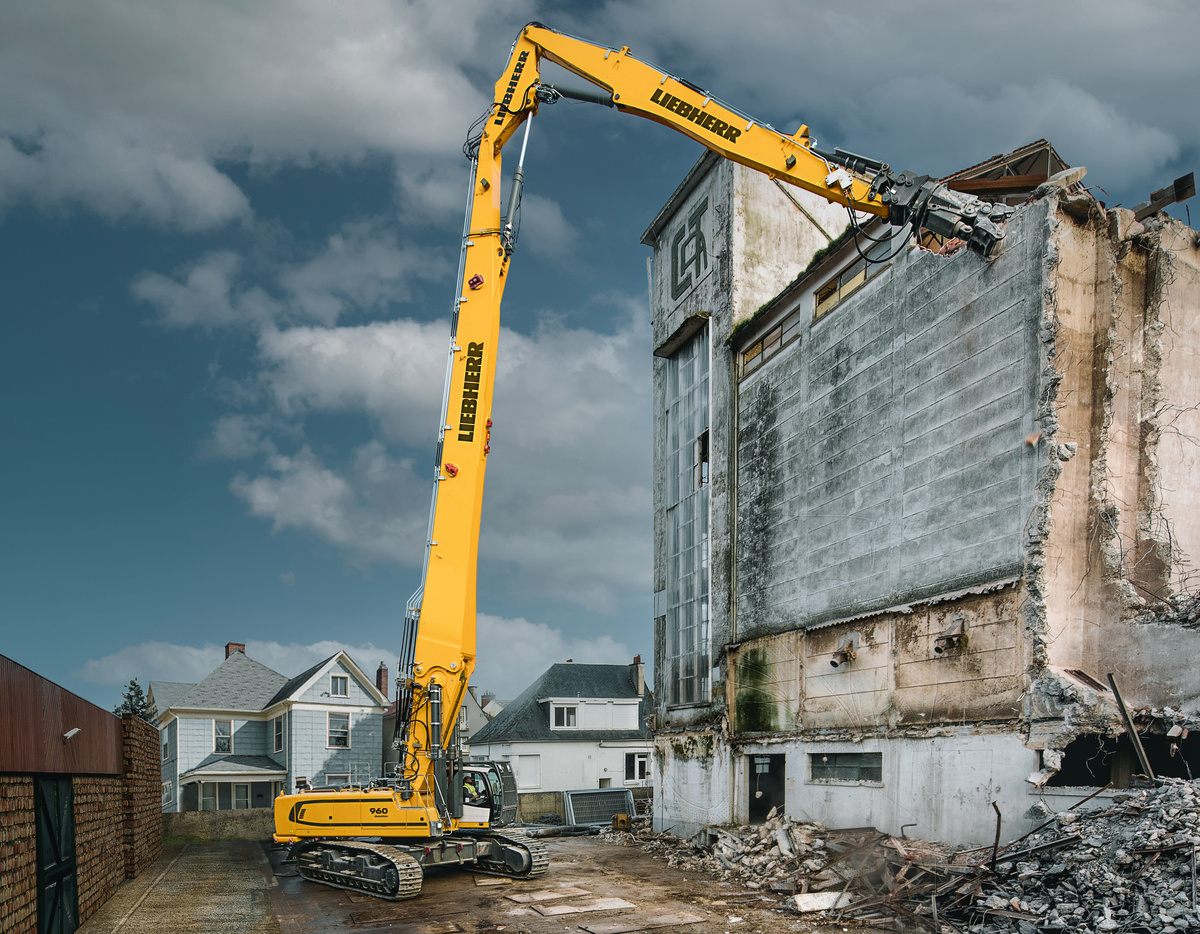Liebherr crawler excavators liebherr r960 demolition litronic