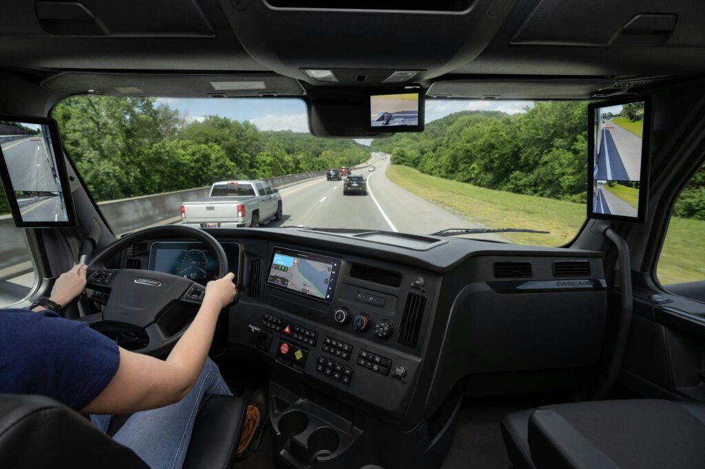 Freightliner mirrorcam: a smarter way to improve driver visibility and safety freightliner mirrorcam blog2