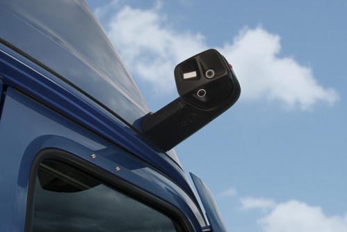Freightliner mirrorcam: a smarter way to improve driver visibility and safety freightliner mirrorcam blog4