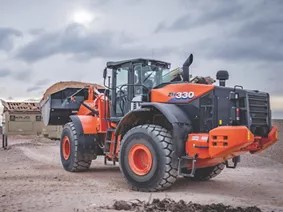 Hitachi full-size wheel loaders - zw330-6