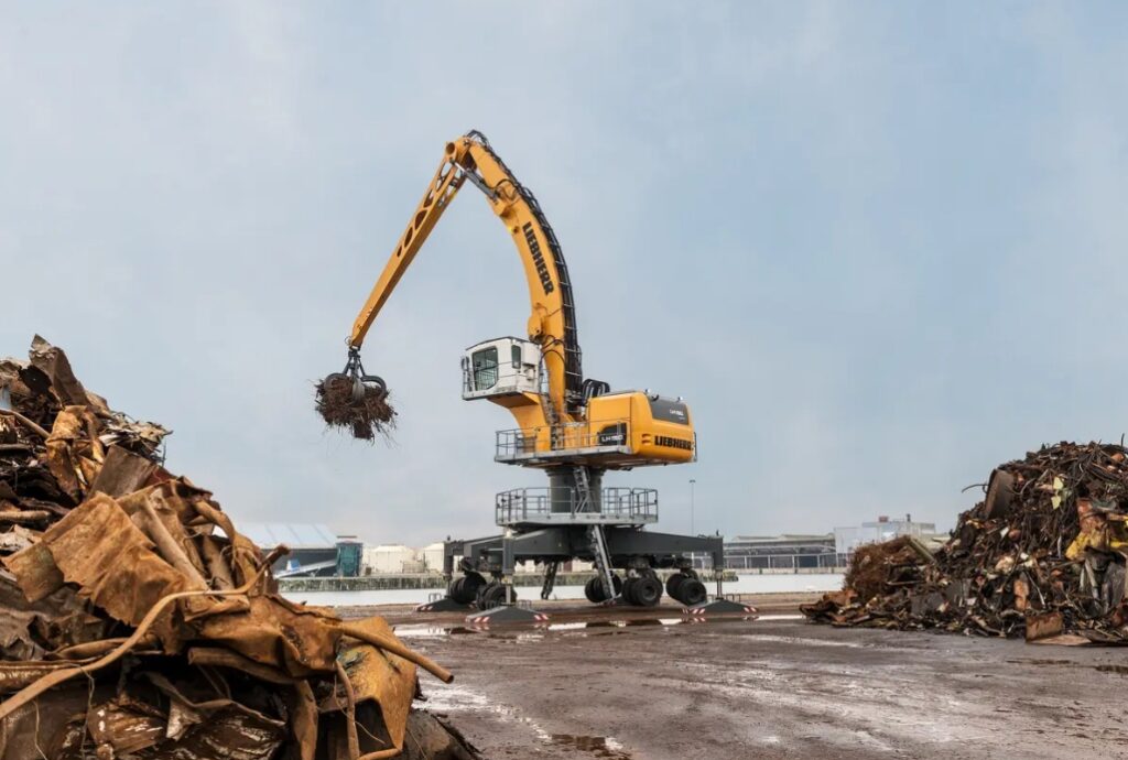 Liebherr mobile material handlers - lh150m high rise industry