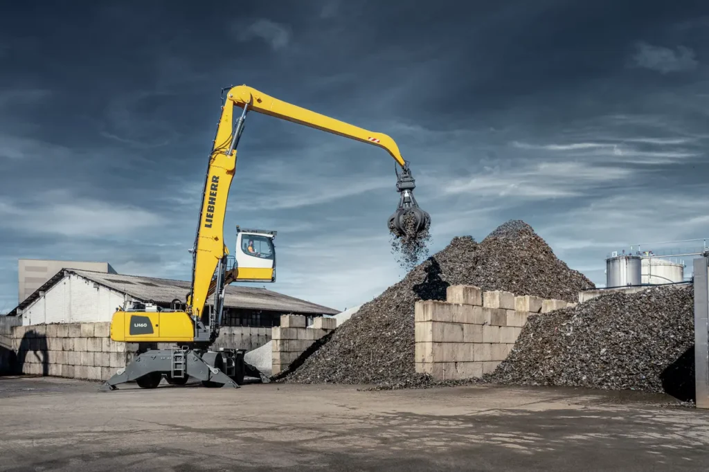 Liebherr mobile material handlers - lh60m industry litronic