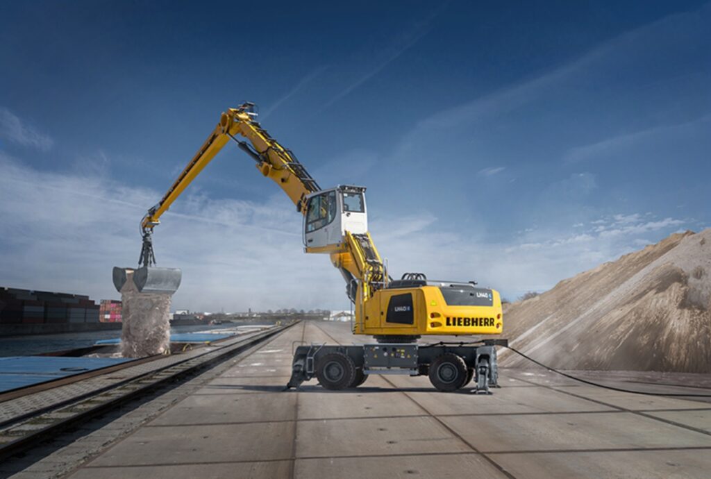 Liebherr electric material handlers - lh40m port e