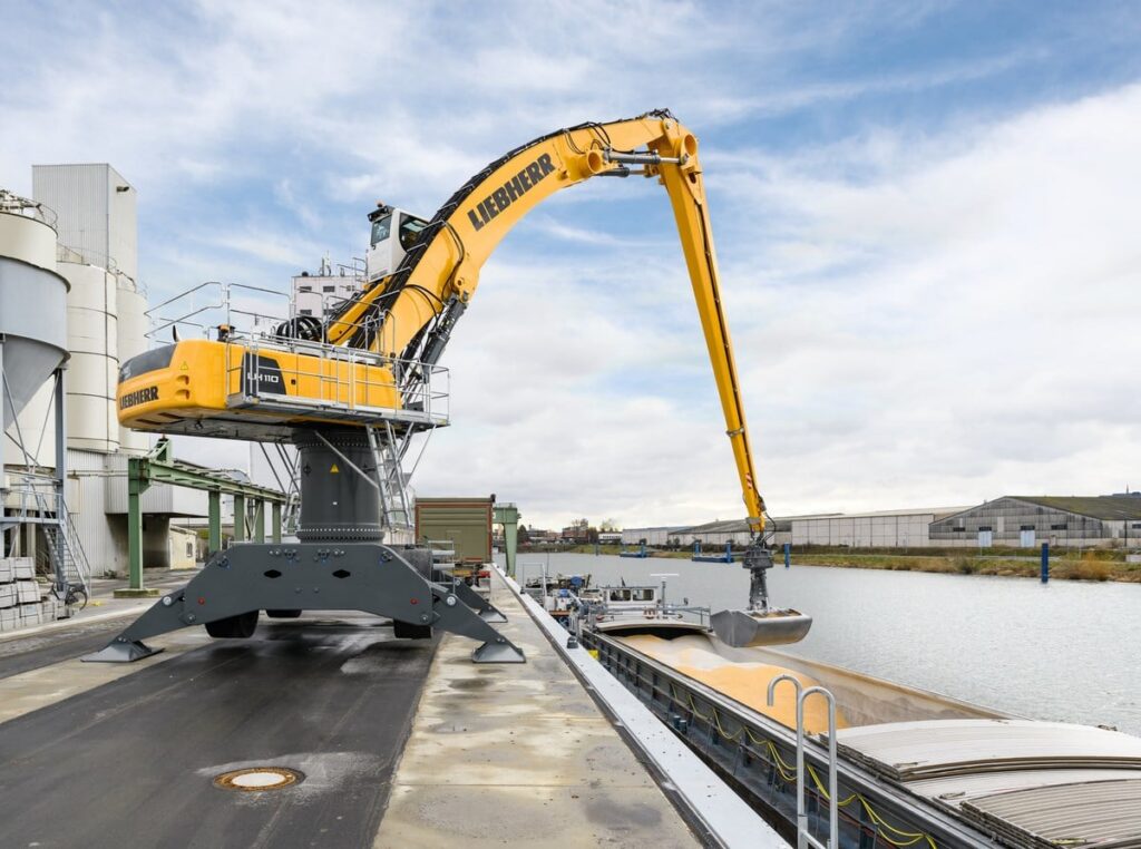 Liebherr mobile material handlers - lh110m high rise port litronic