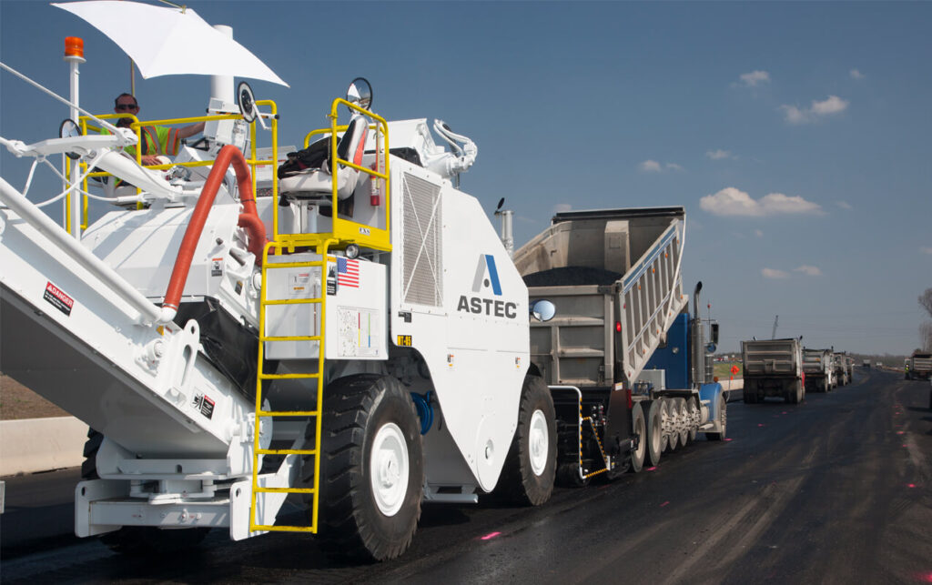 Astec sb-1500 - material transfer vehicle