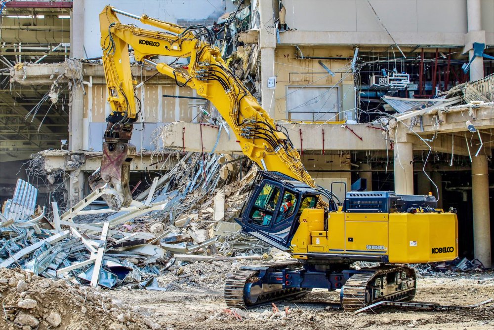 Kobelco demolition excavators - sk650dlc-11