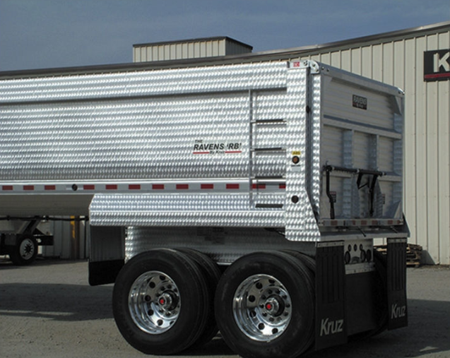 Kruz-ravens trailers: a new name in the tracey road lineup kruz ravens trailers ravens rb